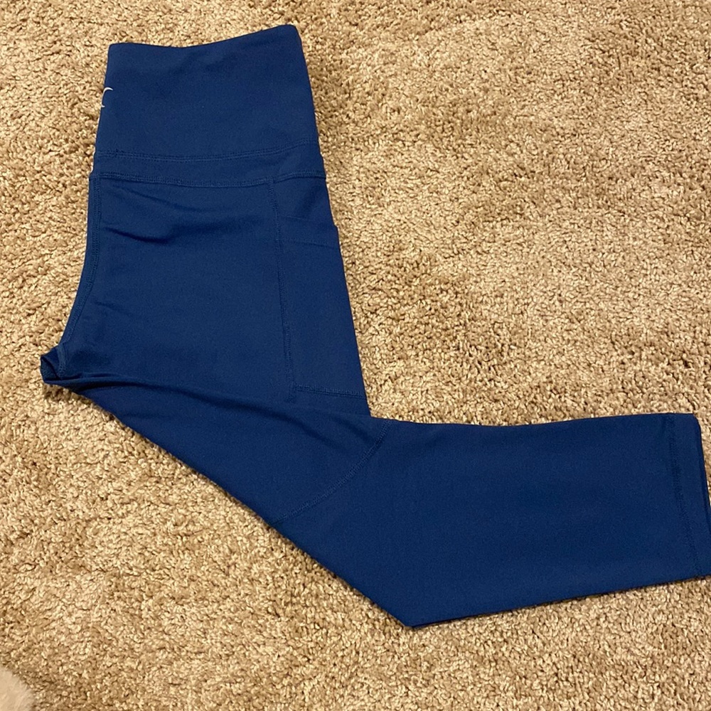 Zyia Navy Pocket Light n Tight Hi-rise Capri 20"